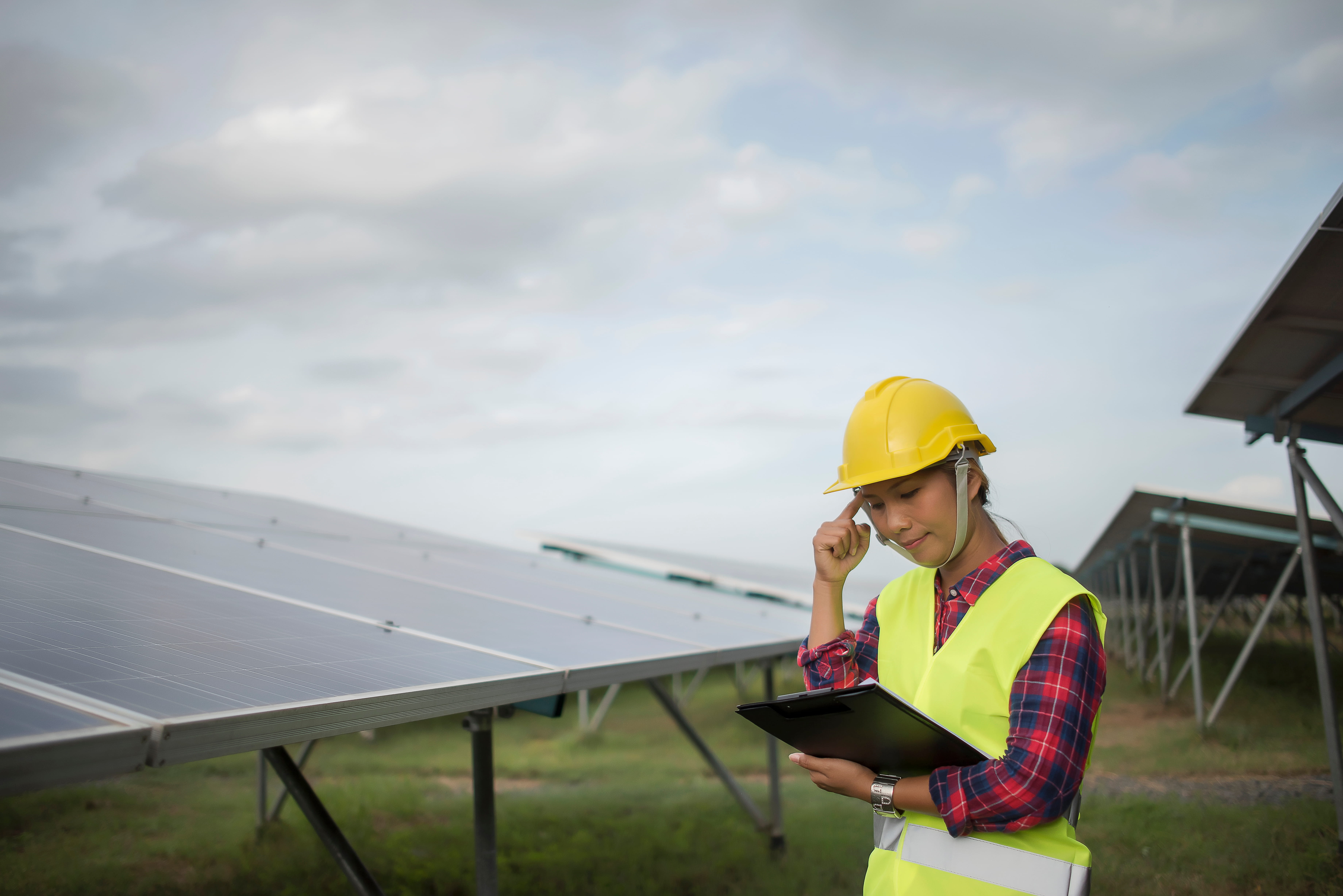 How Solar Energy Helps Reduce Electricity Bills and Protect the Environment